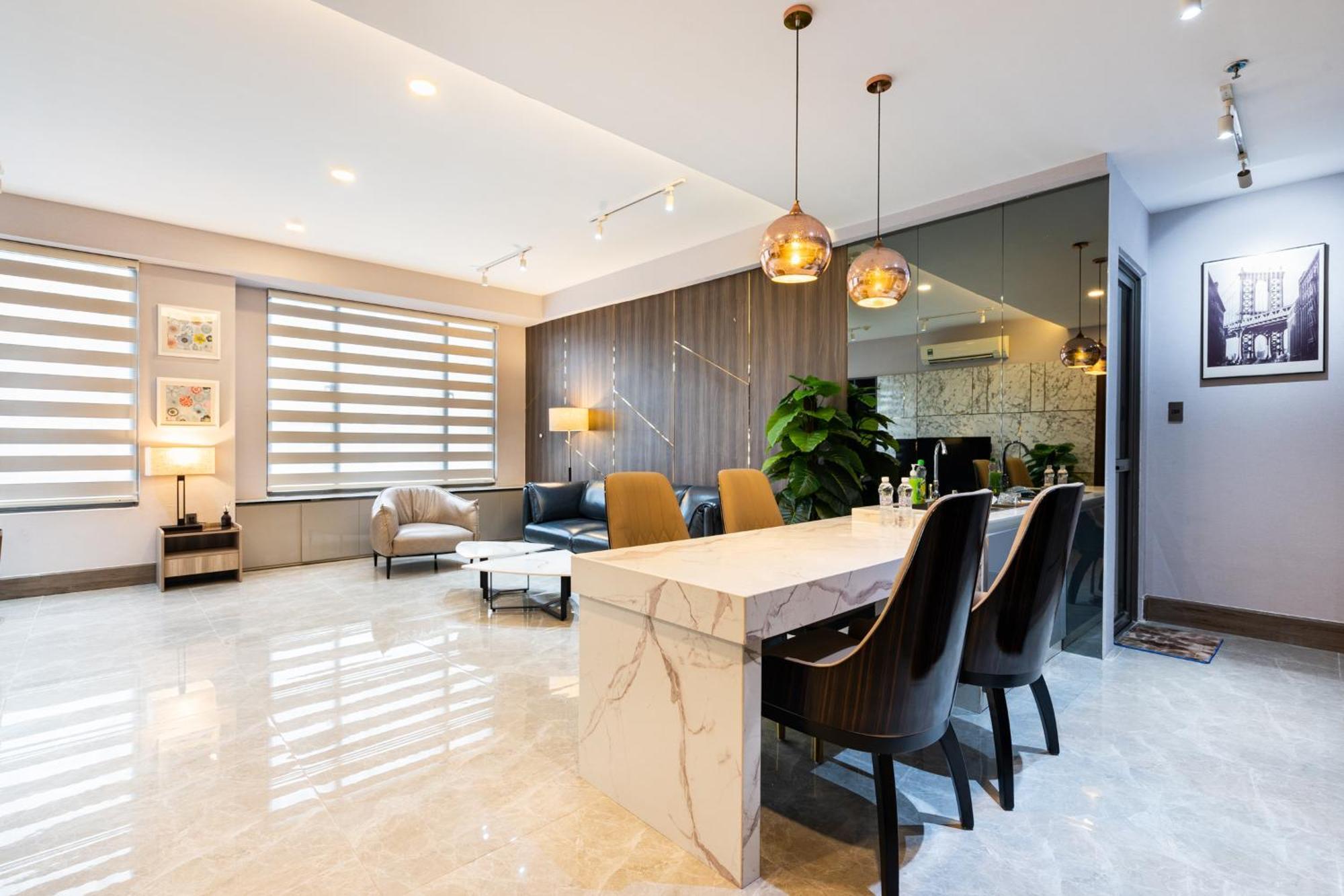 Rivergate Luxury *